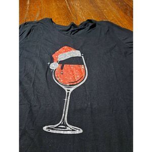 2XL FITS SMALL Short Sleeve VNeck Santa Christmas Holiday Wine Glass Tee…